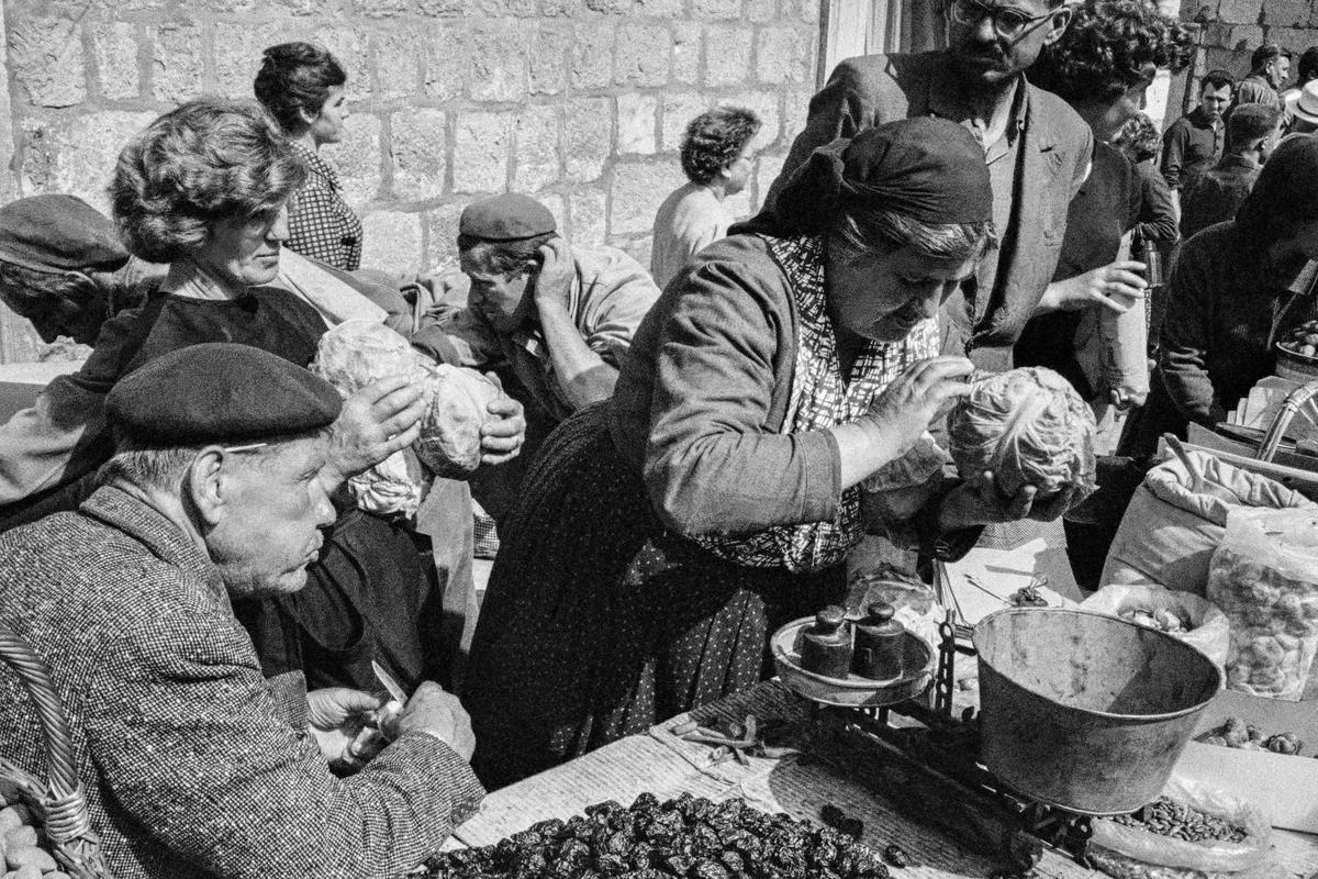 CROATIA (was Yugoslavia). Dubrovnik. The market. 1964