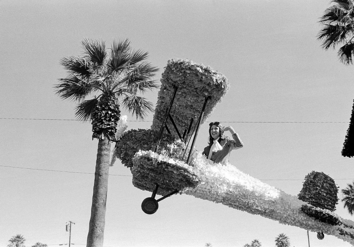 USA. ARIZONA. A Float in the pre Christmas Parade in Phoenix. 1979.