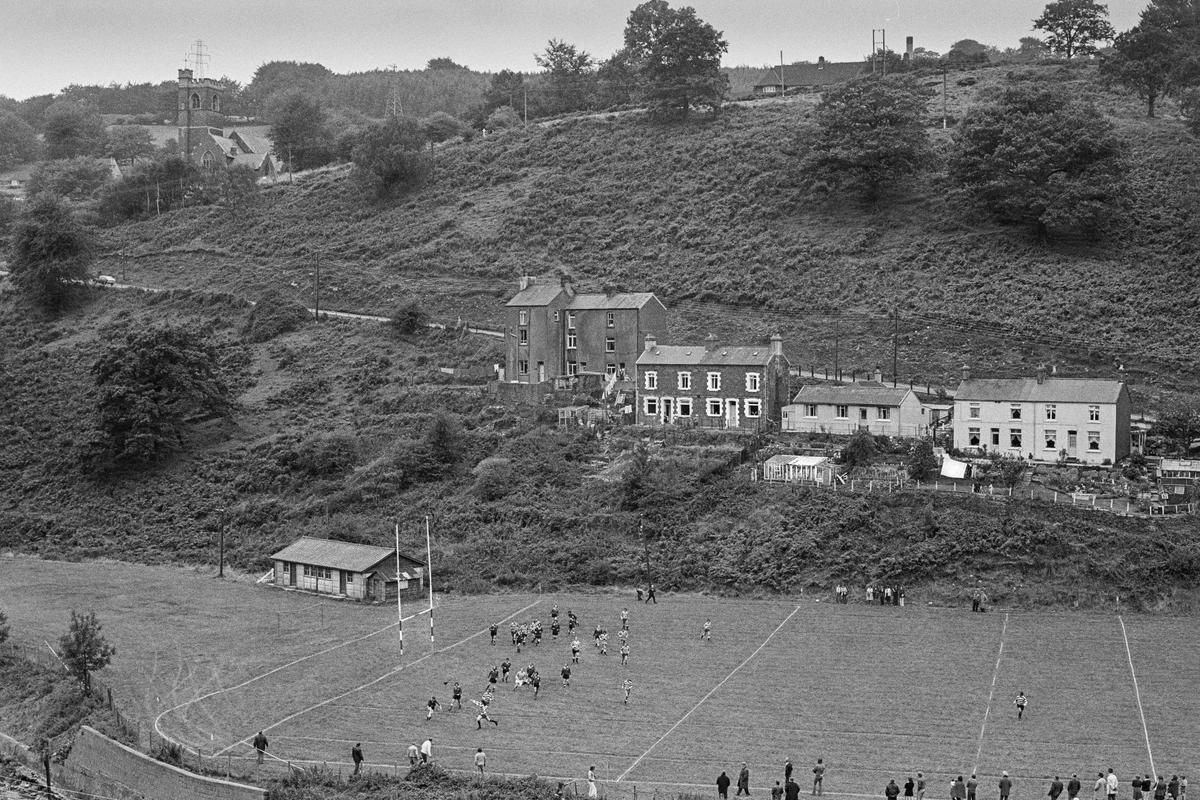 GB. WALES. Aberbeeg. Home rugby match. 1975.