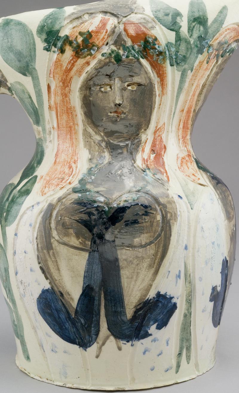 Pichet gothique aux femmes