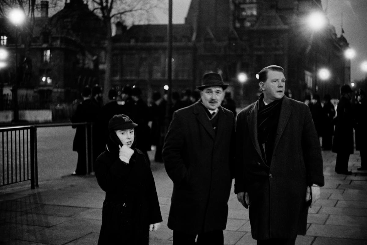 GB. ENGLAND. London. Winston CHURCHILL funeral. Early morning. 3 January 1965.