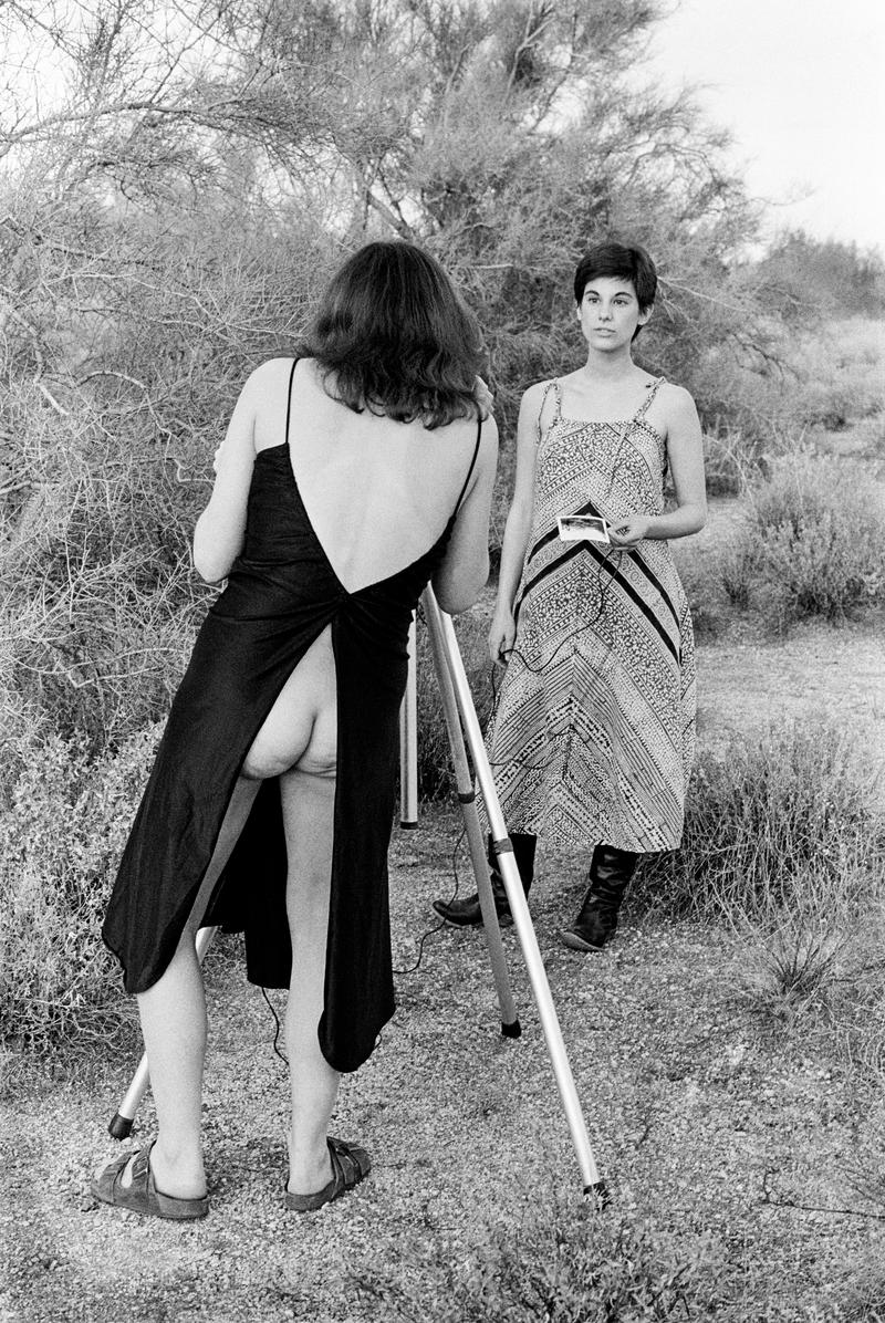 USA. ARIZONA. Photography class in the desert. 1980